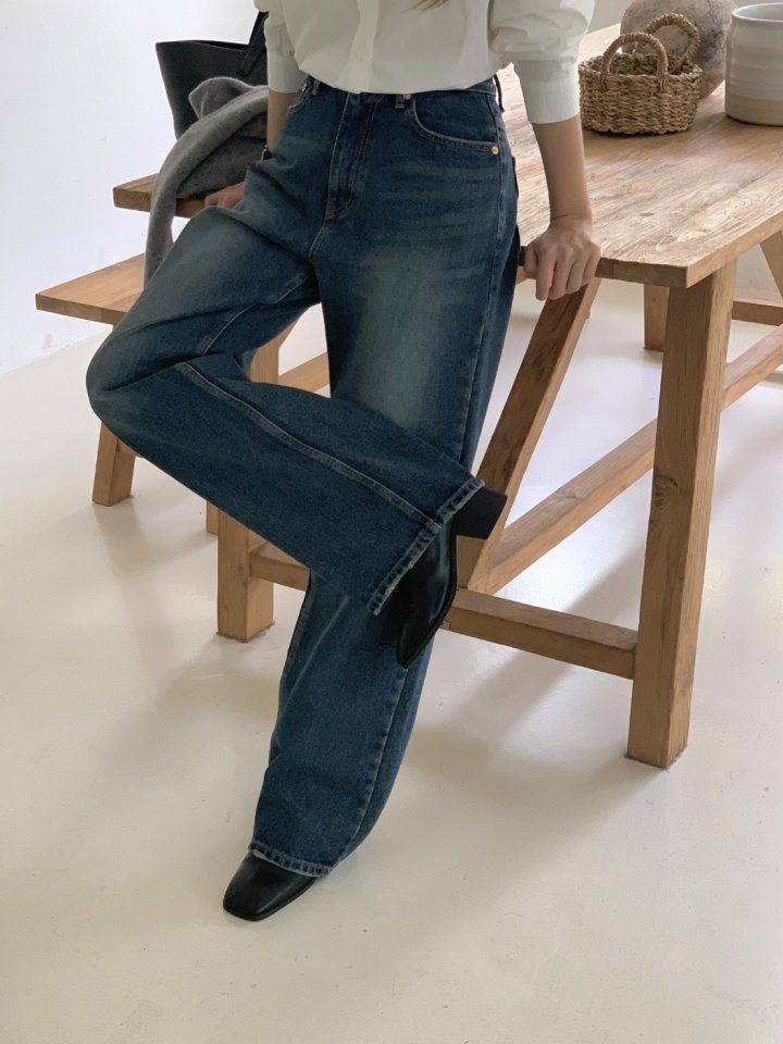 I'm here - Korean Women Fashion - #momslook - Dark Blue Cat Brush Vintage Denim Pants - 4