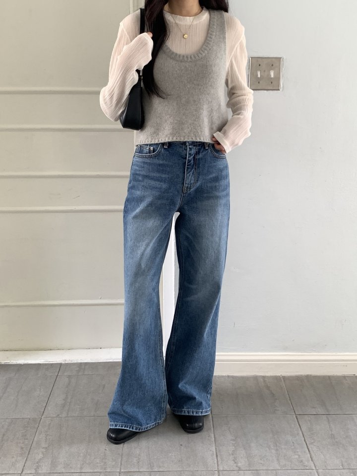 I'm here - Korean Women Fashion - #womensfashion - Back Slit Wide Straight Denim Pants - 12