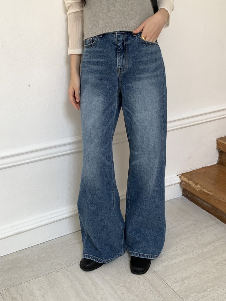 I'm here - Korean Women Fashion - #womensfashion - Back Slit Wide Straight Denim Pants - 8