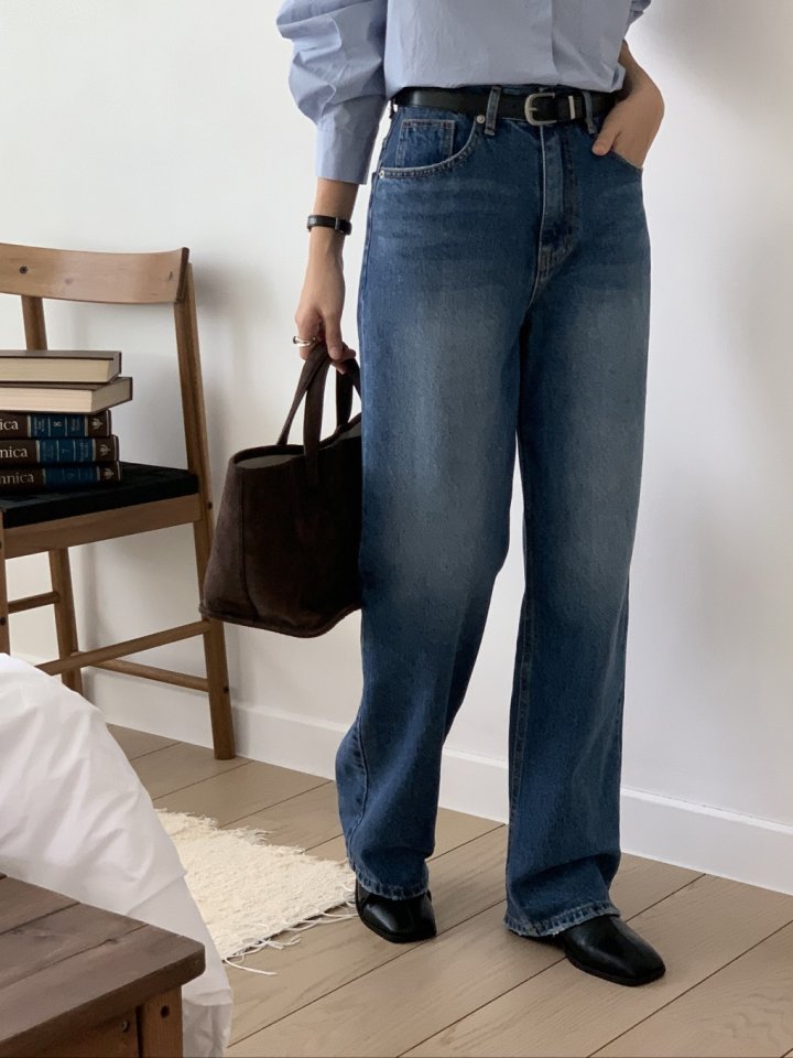 I'm here - Korean Women Fashion - #womensfashion - Raw Hem Vintage Cat Straight Denim Pants - 7