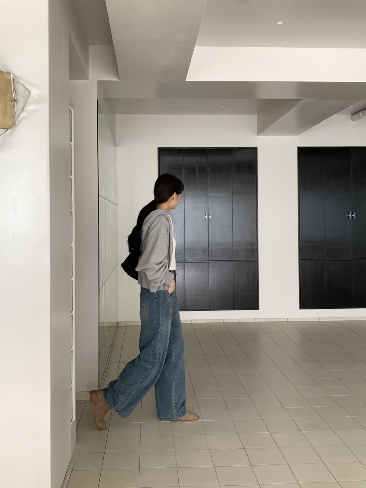 I'm here - Korean Women Fashion - #momslook - Round Denim Pants - 4