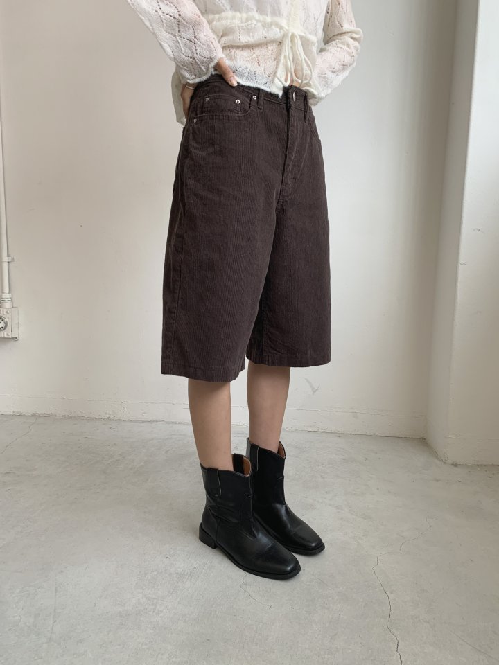 I'm here - Korean Women Fashion - #womensfashion - Corduroy Bermuda Pants - 3