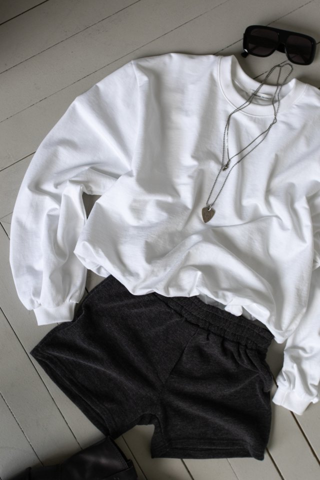 Inssense - Korean Women Fashion - #momslook - Pigment Volume Crop Sweatshirts - 2