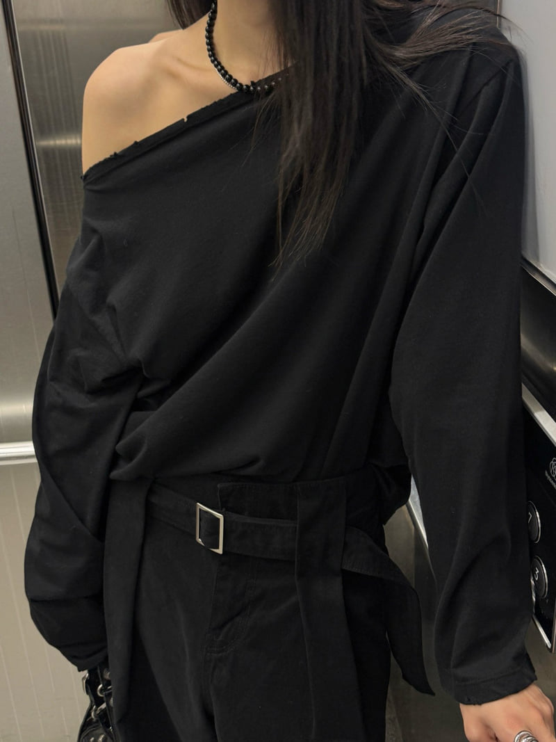 Inssense - Korean Women Fashion - #momslook - Pigment Damaged Off-shoulder Tee - 6