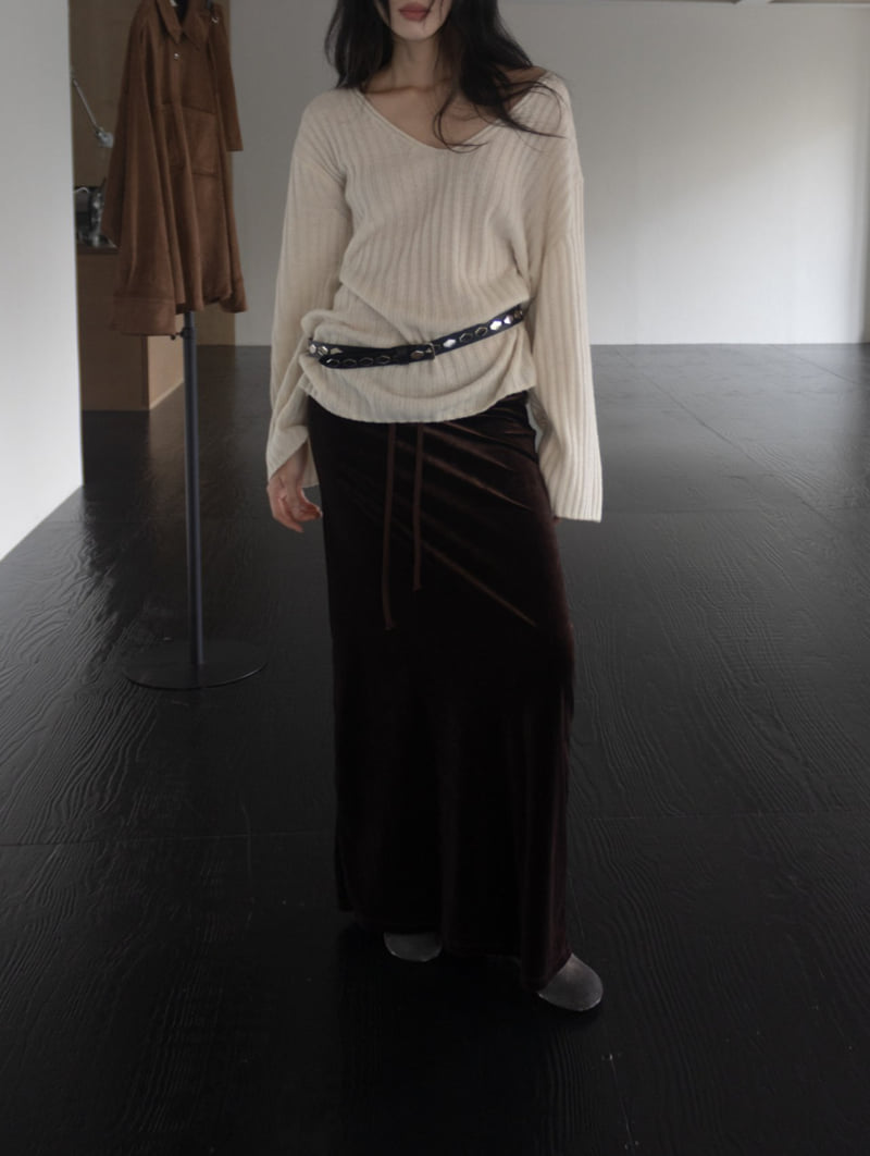 Inssense - Korean Women Fashion - #womensfashion - Velvet Ease Maxi Skirt - 4