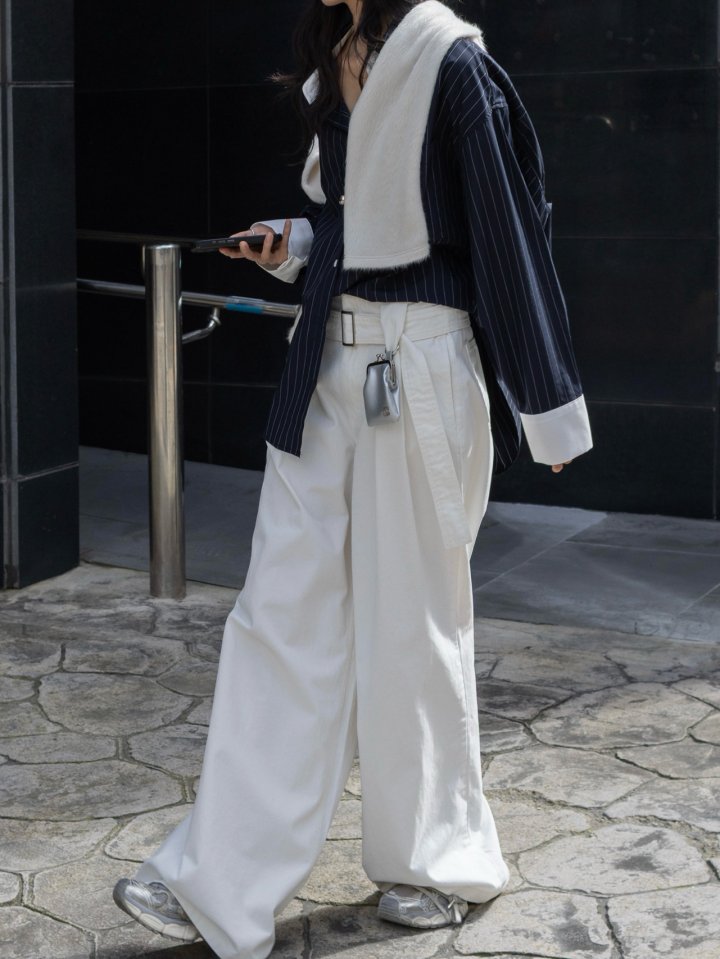 Inssense - Korean Women Fashion - #momslook - Oversized White Contrast Striped Shirt - 3
