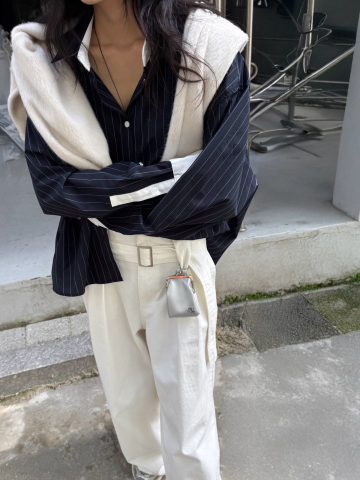 Inssense - Korean Women Fashion - #momslook - Oversized White Contrast Striped Shirt - 9