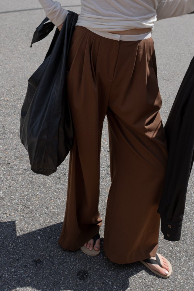 Inssense - Korean Women Fashion - #momslook - Slim Waist Wool Pleated Wide Trousers - 4