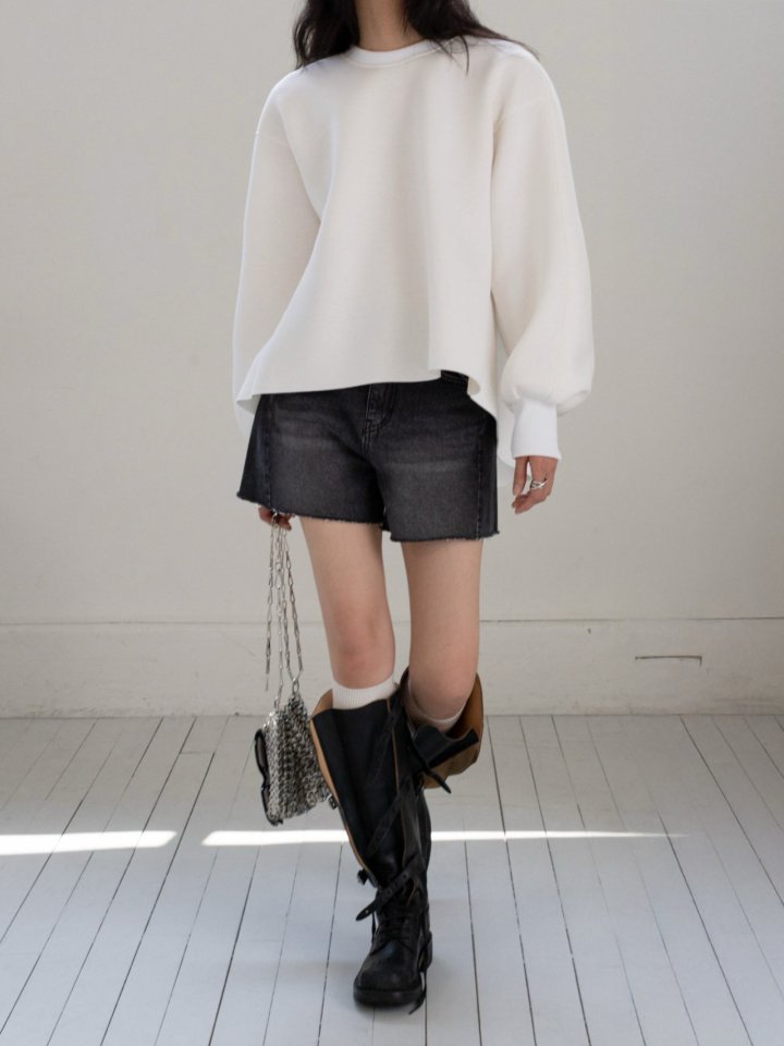 Inssense - Korean Women Fashion - #womensfashion - Side Incision Belt Detail Denim Shorts - 3