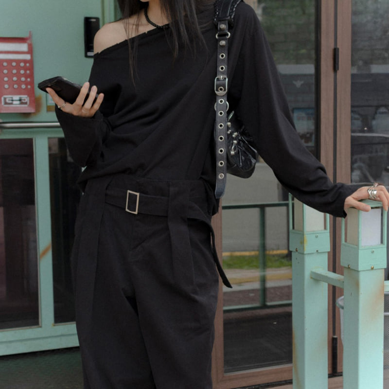 Inssense - Korean Women Fashion - #womensfashion - Pigment Damaged Off-shoulder Tee - 7