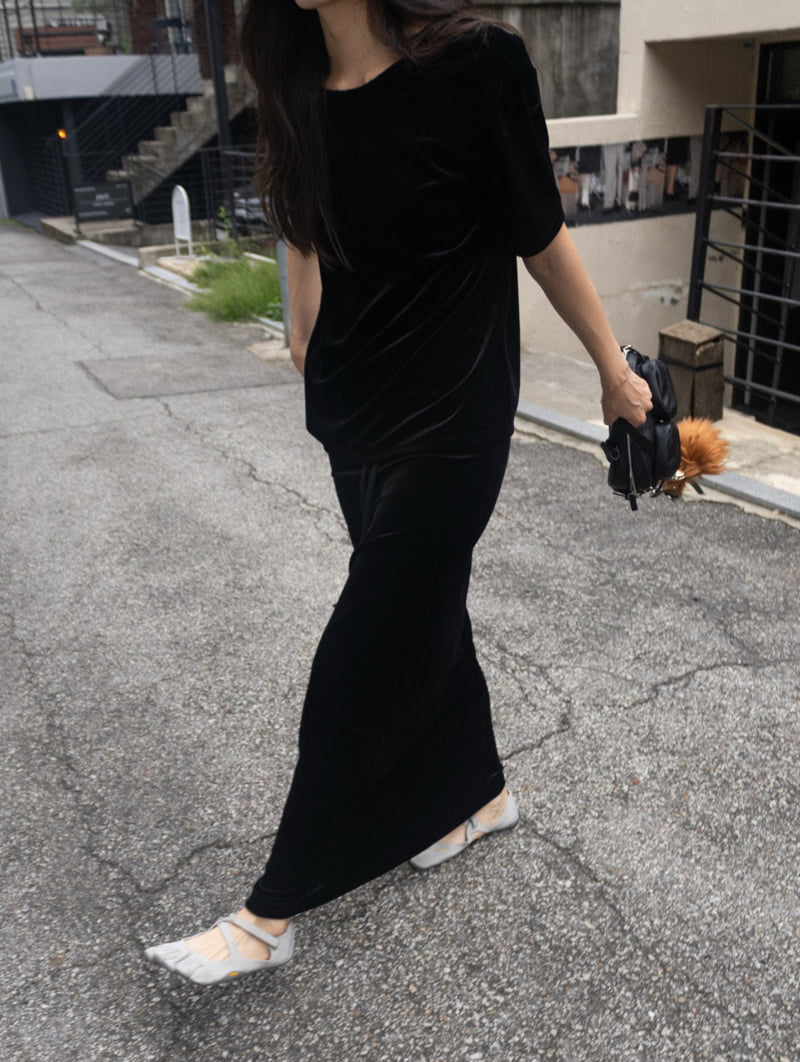 Inssense - Korean Women Fashion - #womensfashion - Velvet Ease Maxi Skirt - 9