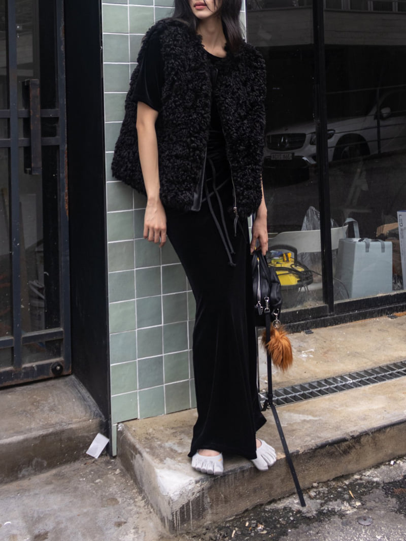 Inssense - Korean Women Fashion - #womensfashion - Velvet Loose Fit Backless Short Sleeve T-shirt - 8