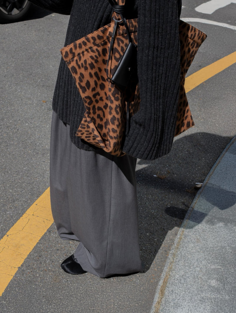 Inssense - Korean Women Fashion - #womensfashion - Slim Waist Wool Pleated Wide Trousers - 3
