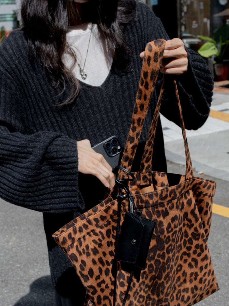 Inssense - Korean Women Fashion - #womensfashion - Oversized Merino Wool V Neck Knit - 6