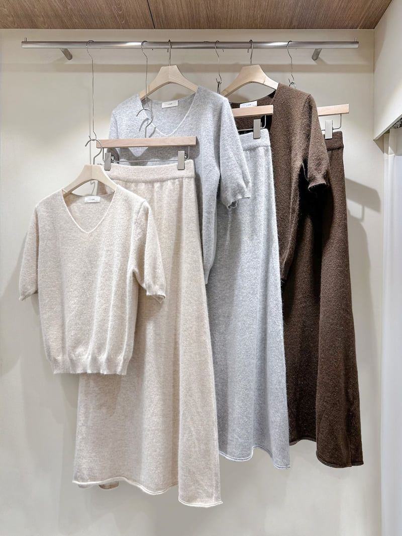 J dew - Korean Women Fashion - #restrostyle - Wool V-Neck Knit Skirt Set