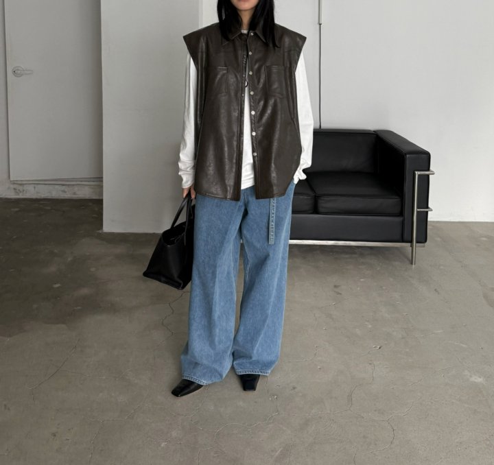 Jade Market - Korean Women Fashion - #thatsdarling - Riva Pocket Vest - 5