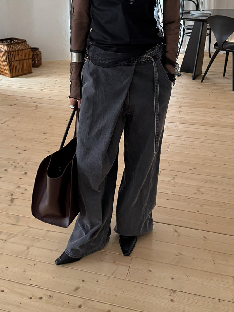 Jade Market - Korean Women Fashion - #womensfashion - Shadow Diagonal Denim Pants - 12