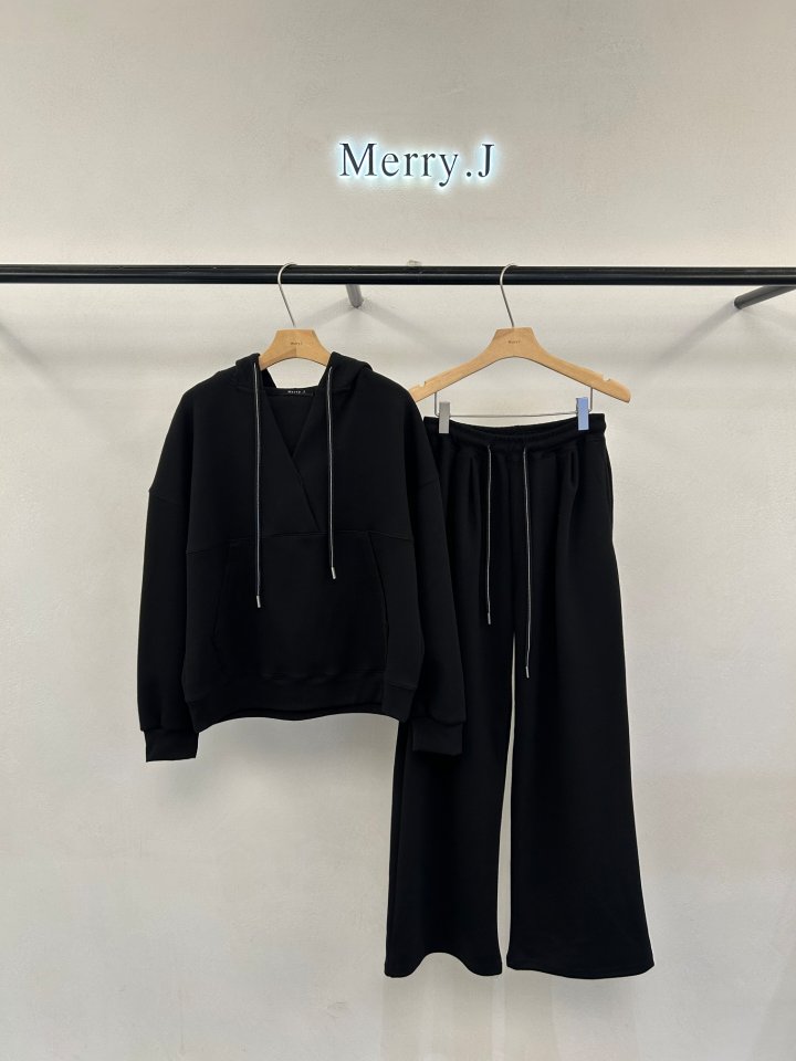 Merry J - Korean Women Fashion - #momslook - Lolo V Hoodie - 3