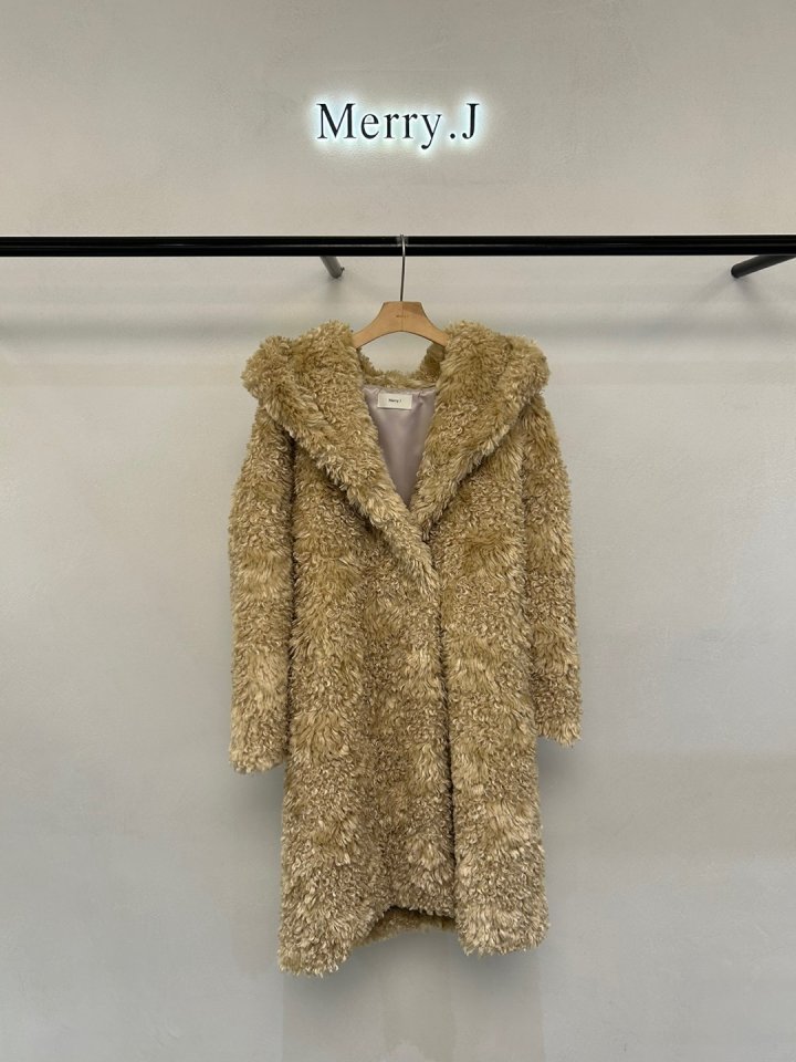 Merry J - Korean Women Fashion - #momslook - Shearling Hood Coat