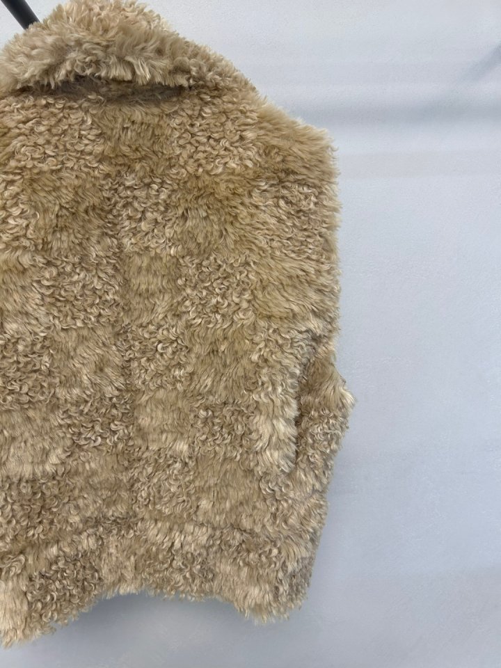 Merry J - Korean Women Fashion - #momslook - Shearling Reversible Vest - 11