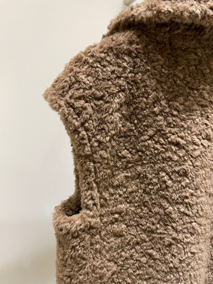 Merry J - Korean Women Fashion - #restrostyle - Teddy Long Vest - 11