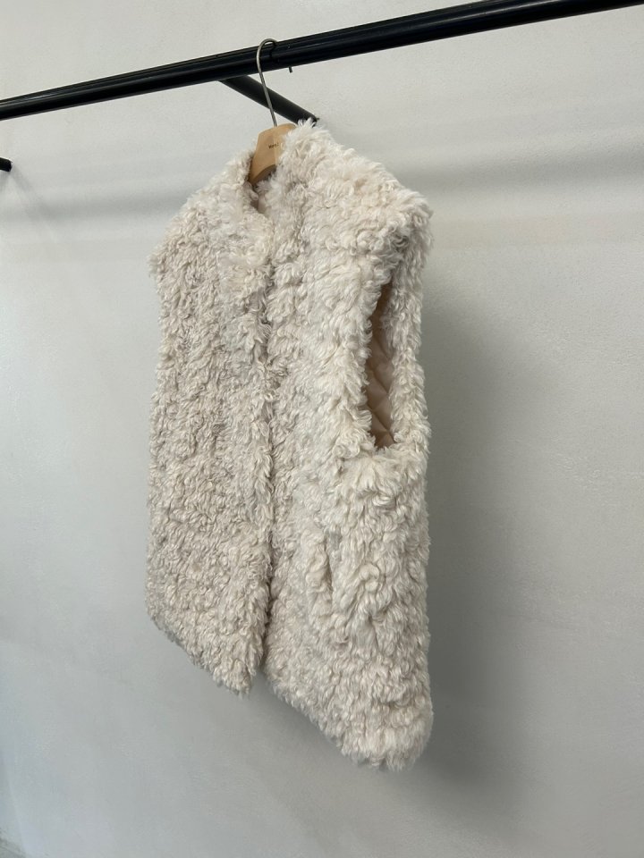 Merry J - Korean Women Fashion - #momslook - Luna Vest - 4