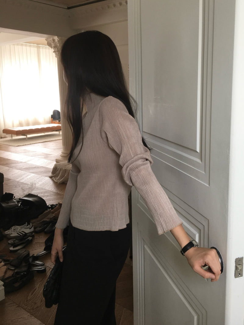 Moani - Korean Women Fashion - #momslook - Pleasts Mok-neck Blouse - 6