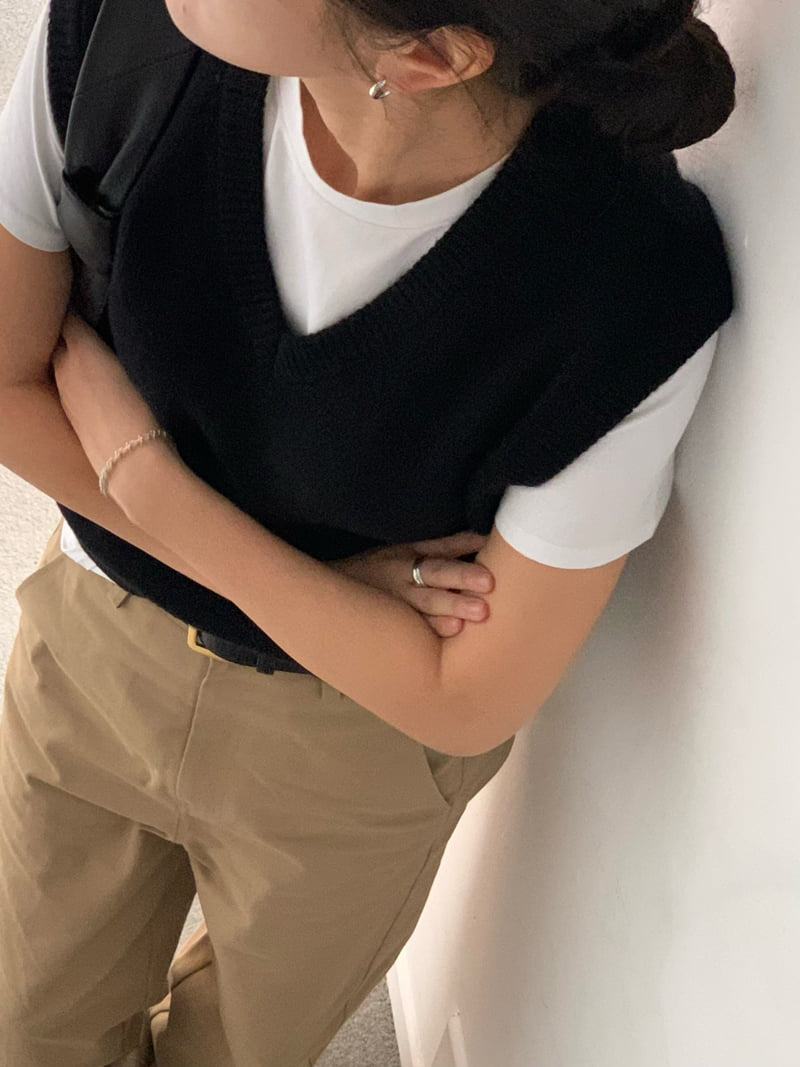 Moani - Korean Women Fashion - #momslook - V-Neck Knit Vest - 10