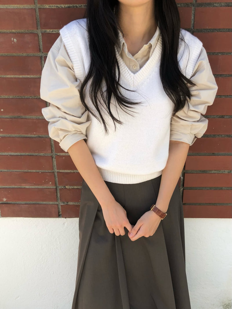 Moani - Korean Women Fashion - #womensfashion - V-Neck Knit Vest - 4