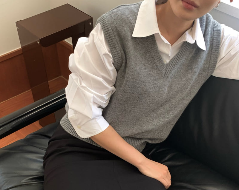 Moani - Korean Women Fashion - #momslook - V-Neck Knit Vest - 6