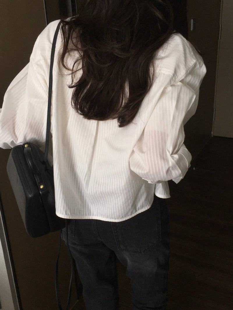 Moani - Korean Women Fashion - #womensfashion - French Striped Crop Shirt - 4