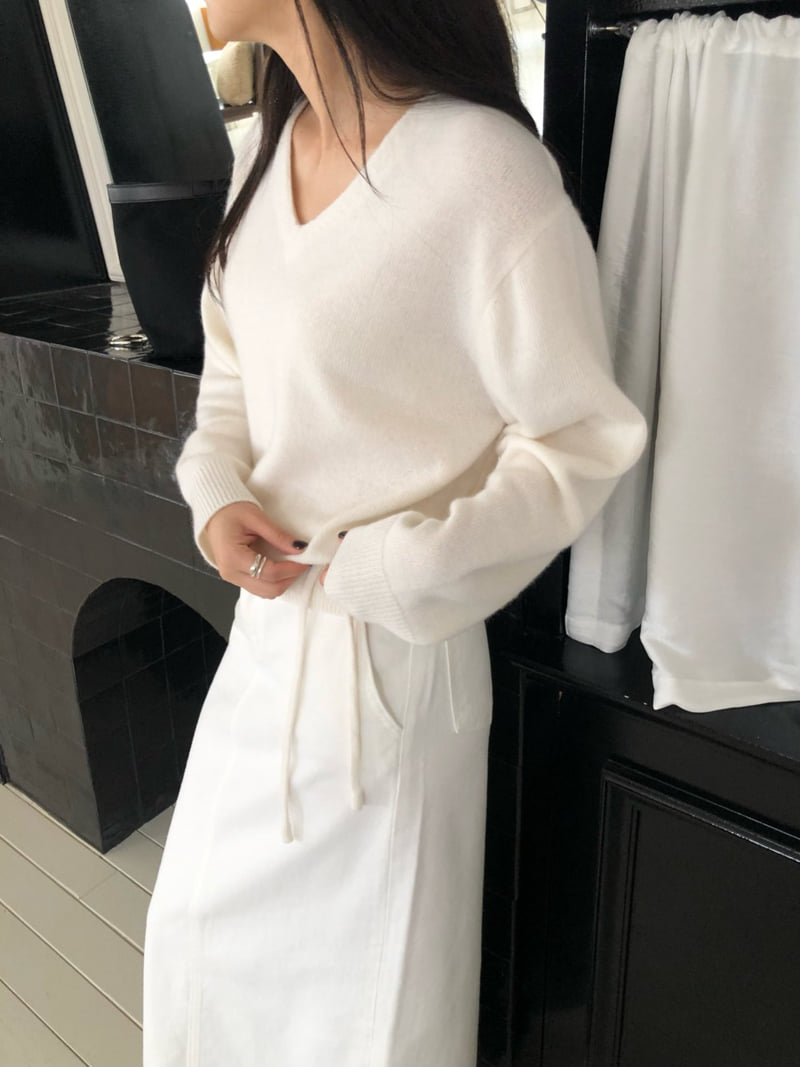 Moani - Korean Women Fashion - #momslook - Wool Cashmere V-neck Robe Knit - 10