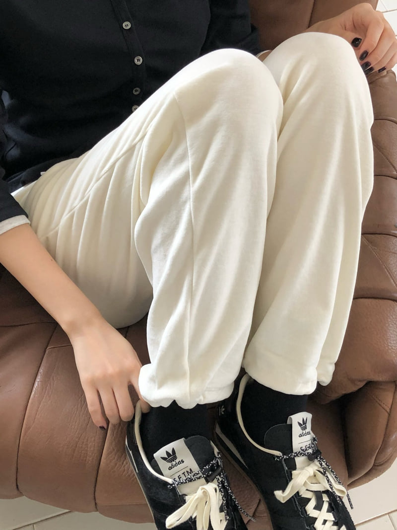 Moani - Korean Women Fashion - #momslook - Velvet Wide Jogger Pants - 12