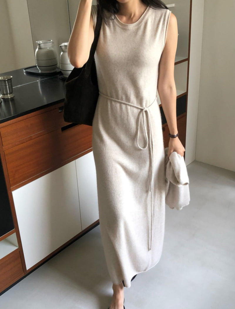 Moani - Korean Women Fashion - #womensfashion - Raccoon Robe Sleeveless Dress - 12