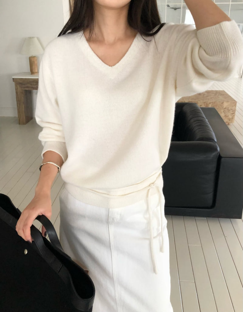 Moani - Korean Women Fashion - #womensfashion - Wool Cashmere V-neck Robe Knit - 11