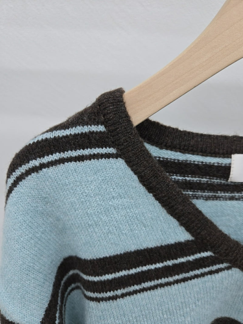 Most - Korean Women Fashion - #thelittlethings - V Stripe Knit - 5