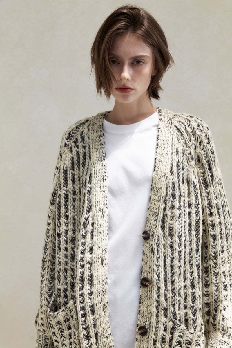 Neroli36 - Korean Women Fashion - #womensfashion - H Silket Slit Tee - 5