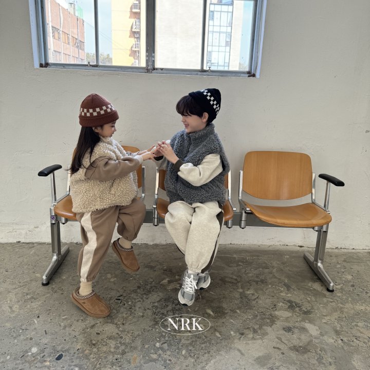 Nrk - Korean Children Fashion - #littlefashionista - Oversized Fleece Vest - 4