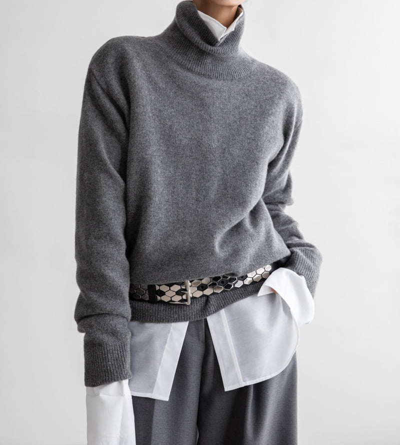 Paper Moon - Korean Women Fashion - #momslook - Double Knitting Shoulder Detail Round Neck Knit - 3