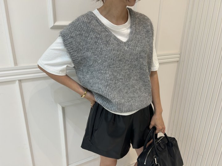 Pearls room - Korean Women Fashion - #womensfashion - V-Neck Vest - 4
