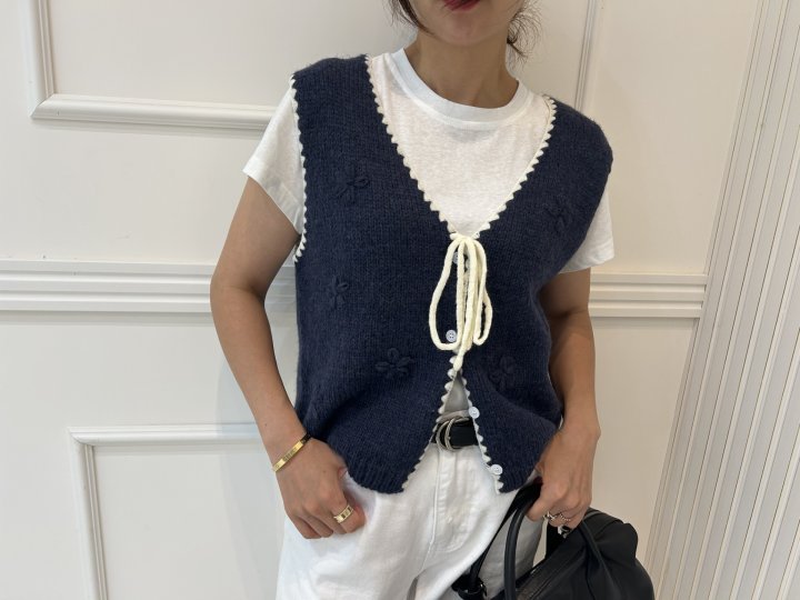 Pearls room - Korean Women Fashion - #momslook - Ribbon Vest - 2