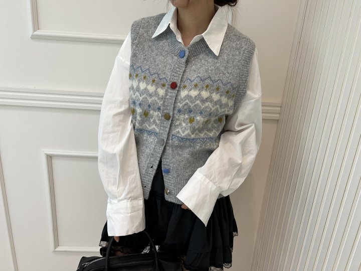 Pearls room - Korean Women Fashion - #momslook - Song Song Knit Vest - 4