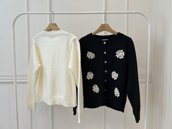 Pearls room - Korean Women Fashion - #momslook - Motive Cardigan - 12