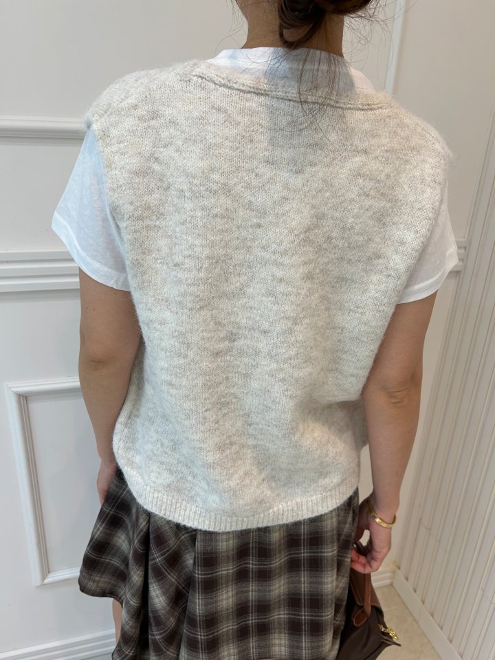 Pearls room - Korean Women Fashion - #pursuepretty - Argyle Open Vest - 5