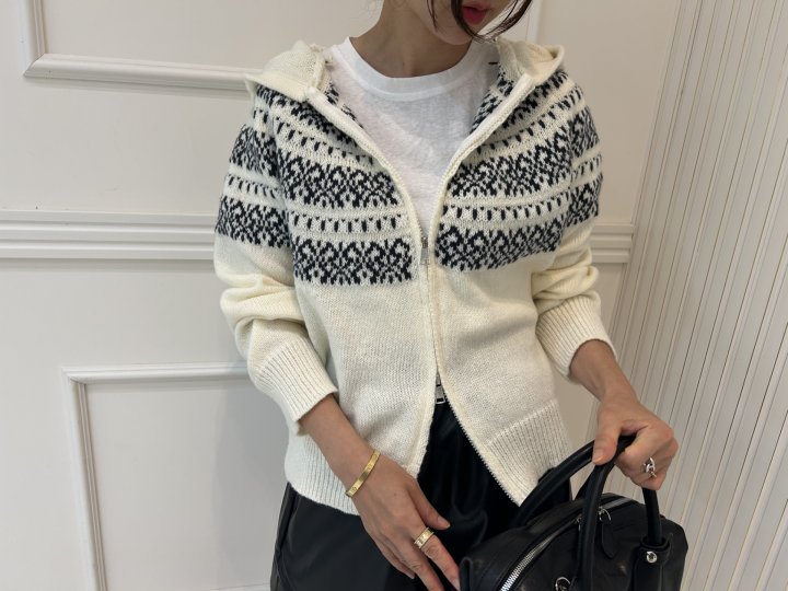 Pearls room - Korean Women Fashion - #restrostyle - Cable Hood Zip-up - 3