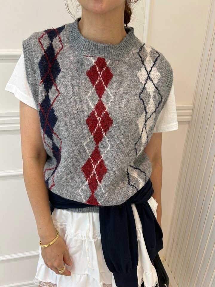 Dia Knit Vest by Pearls room for Women - view 1