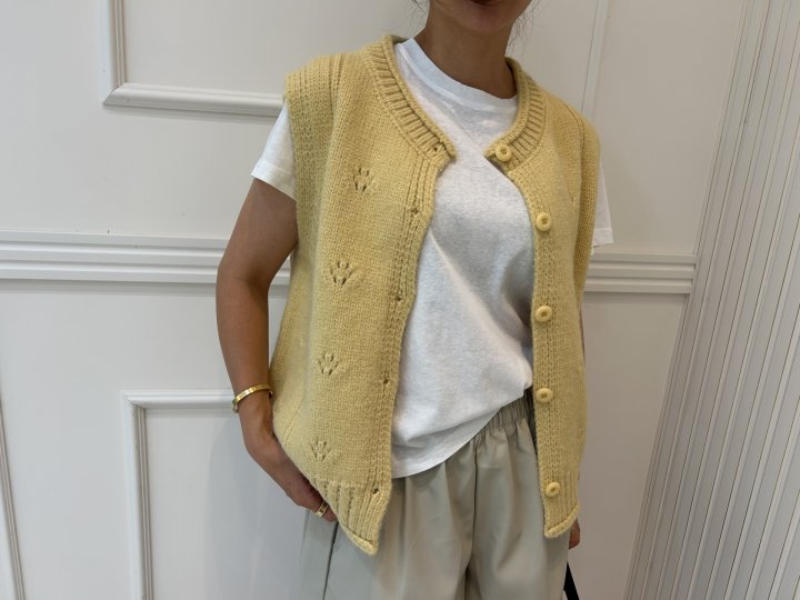 Pearls room - Korean Women Fashion - #romanticstyle - Ailee Vest - 4