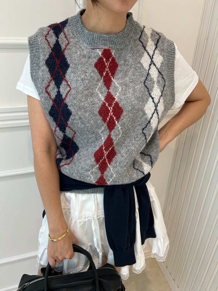 Dia Knit Vest by Pearls room for Women - view 3
