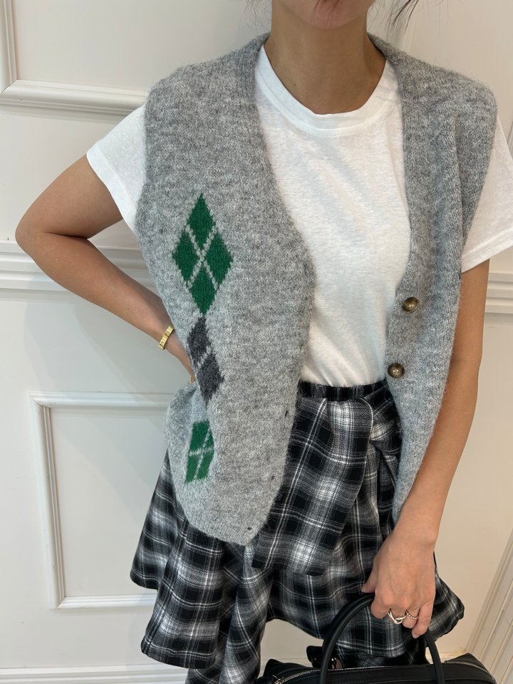 Pearls room - Korean Women Fashion - #thelittlethings - Argyle Open Vest - 10