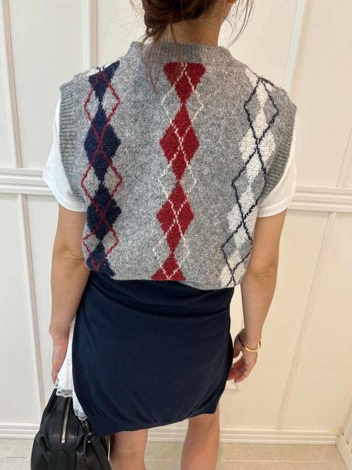 Dia Knit Vest by Pearls room for Women - view 5